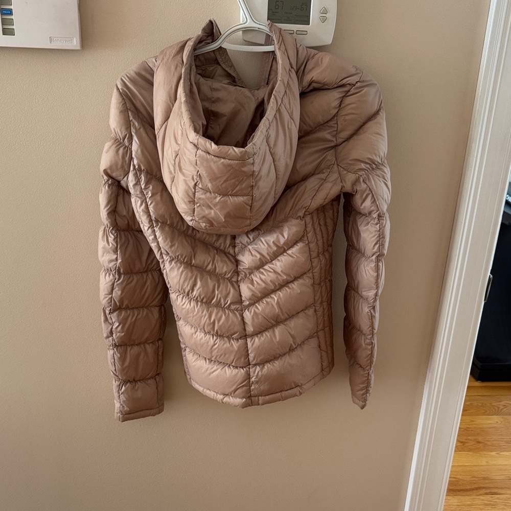 Michael Kors Women's Tan Quilted Puffer Jacket - Picture 2 of 5